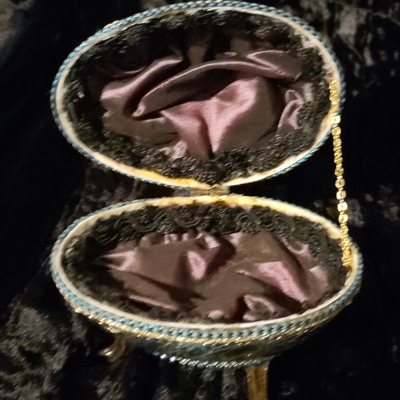 Goose egg jewelry box - Picture 3 of 3